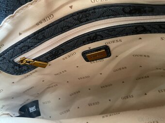 Kabelka Guess Emera 4G logo - 15