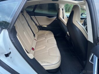 Tesla Model S P85 - Nabíjení ZDARMA - 15