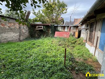 NA PREDAJ starší rodinný dom v tichej oblasti Komárna - 15