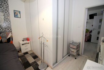 PREDAJ 3 izb BYT 74m2 s 2 balkónmi Bánovce n./B. - 15