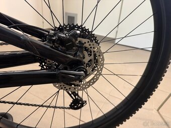 Predám horsky celoodpruzeny bicykel značka Trek top fuel 5 - 15