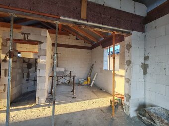 Dom, ktorý vzniká z remesla, precíznosti a 20 rokov skúsenos - 15