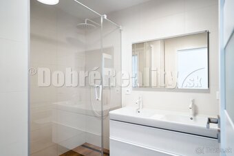 PREDAJ: Nadštandardný 4 izbový byt s balkónom v exkluzívnej  - 15