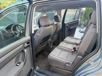 Volkswagen Touran 7miest SR - 15