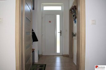 REB.sk Predaj 4 izbový dom.100 m2, pozemok 208 m2, Štúrova u - 15