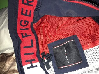 NOVÁ TOMMY HILFIGER originál tenka/damska bundicka S - 15