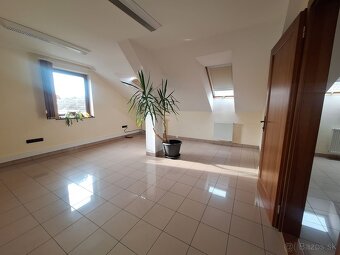 Polyfunkčná budova na predaj, J.Jánošku, Lipt.Mikuláš - 15