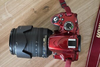 Nikon d3200 RED s VR objektivom nikkor 18 - 105 AF - 5 tis.s - 15