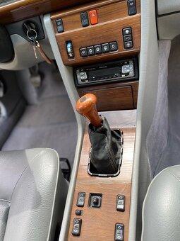 Mercedes 300CE - 15