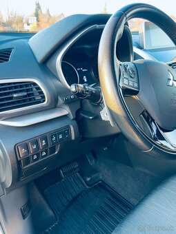 Mitsubishi Eclipse Cross 1.5T MIVEC CVT 4WD 1 MAJITEL - 15