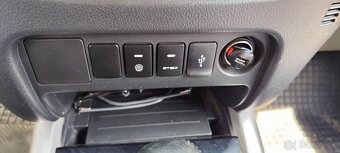 Mitsubishi L200 - 15