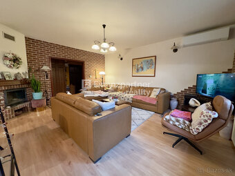 Na predaj sympatický 4-izbový klimatizovaný rodinný dom - 15