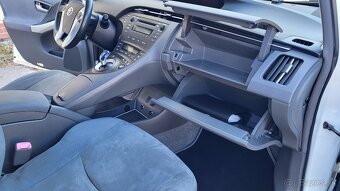 Predám Toyota Prius 3 Panorama Exclusive - 15