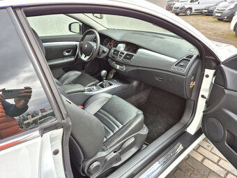 Renault Laguna 2,0 dCi 110Kw Manuál Coupe 109.999 Kč - 15