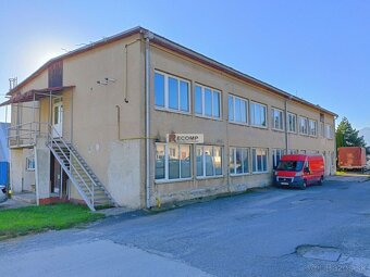 2-podlažná hala s pozemkom 2795 m2 a potenciálom rozvoja v P - 15