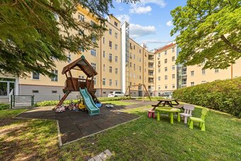 Predaj 2 izb. bytu na rohu Družstevnej / Kalinčiakovej, Ba - 15