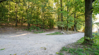 Pozemok s rekreačnou chatou a krásnym výhľadom v lukratívnej - 15