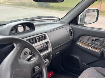 Mitsubishi L200 - 15