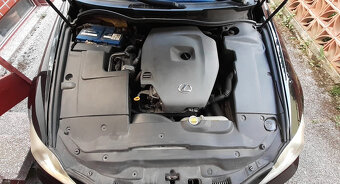 Lexus IS 220D - 15