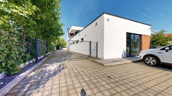 Na prenájom: moderný objekt s ateliérom – Oravné - 15