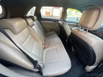 Kia Sorento 2,2 Crdi 4x4 automat TOP stav - 15