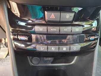 Predám Peugeot 208 1.2 puretech - 15