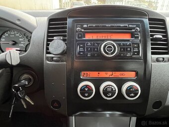 Nissan Navara 4WD s uzávierkou - 15