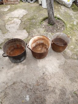 Staré liatinové hrnce - 15