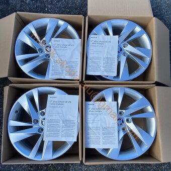 NOVÉ Nevis Octavia 4 - 15