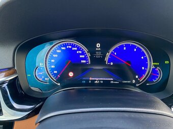 BMW 520d xDrive, M Paket, webasto, nočné videnie,… - 15