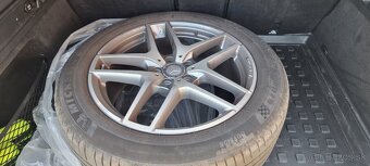 Predám Mercedes-Benz GLC 250 4MATIC 155 kW – TOP STAV - 15