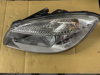 škoda fabia 2 dvere blatnik zrkadlo svetlo čelo vystuha - 15