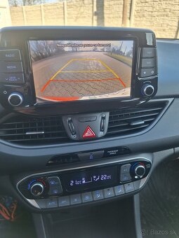 HYUNDAI I30 COMBI 1,4 BENZÍN ROK 2018 - 15