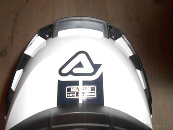 Predam krasny uplne novy damsky moto komplet o velkosti XS - 15