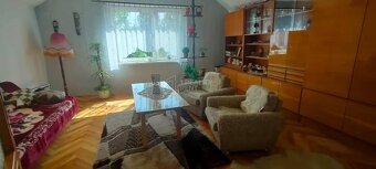 Predaj: Rodinný dom s dvojgarážou v pokojnej časti  Rajca (  - 15