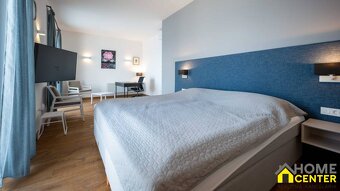 NA PREDAJ atraktívna kamenná vila /419 m²/ pri mori, Dalmáts - 15