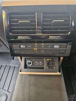 Volkswagen Touareg Atmosphere 210kw, 148 tis km - 15