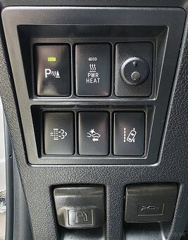 Toyota Hilux DC 2.4 I D-4D Executive A/T - 15