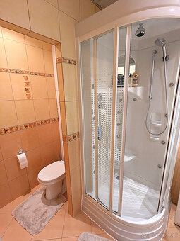 4 izb. KVP, Húskova, OV, 7p., 94m2, 2x LO, rekonšt. výťah - 15