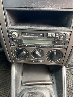 Volkswagen Bora 1.6 16.V - 15