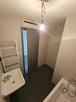 NOVOSTAVBA NA PREDAJ 1,5 IZBOVÝ BYT S PARKOVANÍM BRATISLAVA - 15
