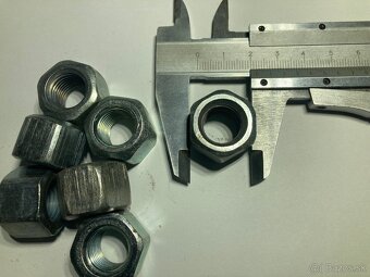 Uaz, Gaz ochranné manžety na nápravu predám - 15