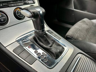 Volkswagen Passat B6 Combi Highline DSG automat 2.0TDI 125kw - 15