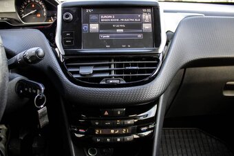 Peugeot 2008 1.2 PureTech Active 2017 - 15