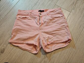 Balík oblečenia veľkosť M/L darujem/osobne v Žiline - 15