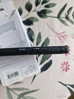 Nepouživané púzdro Spigen Rugged Armor na Samsung S22 Ultra - 15