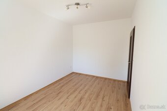 3-izbový byt s parkovacím státím v lukratívnom prostredí - 15
