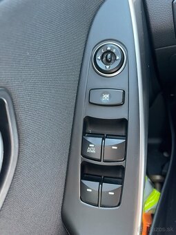 Hyundai i30 Benzín+LPG, 2014, 73 kW, 125927 km - 15