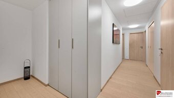 REB.sk Prenájom 4 izb. byt,127 m2,Sky park, Továrenská ul, S - 15