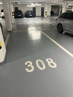 Na prenájom 2 izbový byt s loggiou a parkovaním v garáži - A - 15